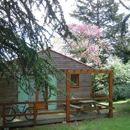 Les Chalets Du Domaine Des Soyeux Saint-Julien-Molin-Molette Exterior foto
